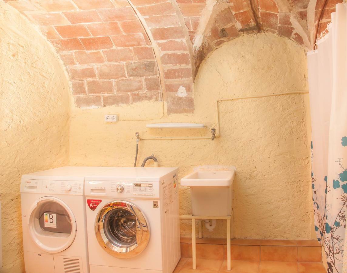 Cal Xaiet Guest House Llampaies Bagian luar foto