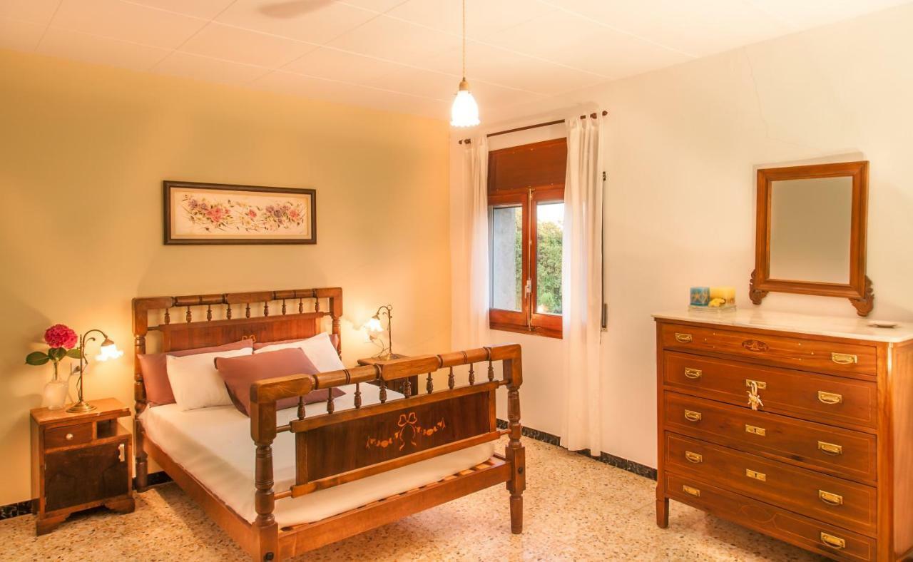 Cal Xaiet Guest House Llampaies Bagian luar foto